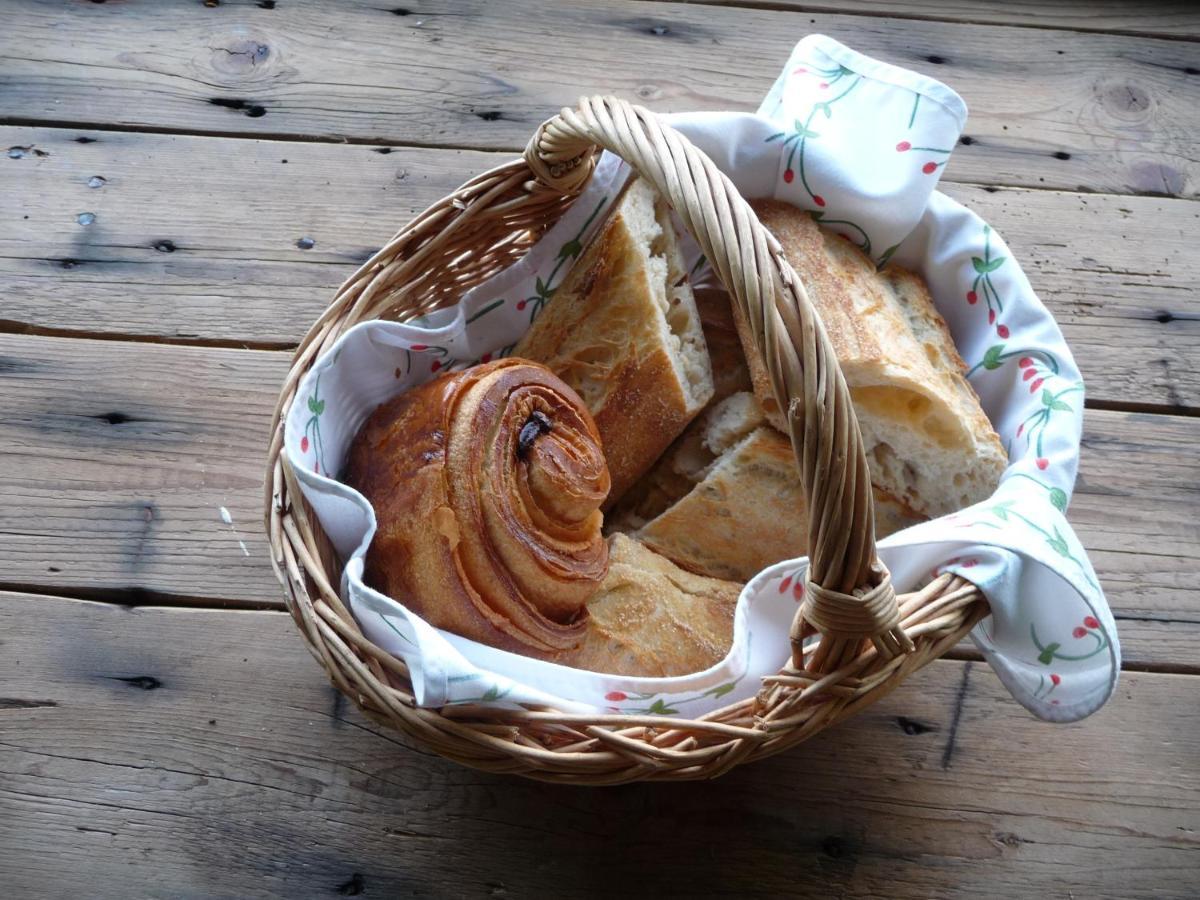 Bretagne Chambre D'Hotes Suite 53M2 Et Caravane Vintage Avec Cuisine Et Salle De Bains Privees Brittany B&B 53M2 Suite And Vintage Caravan Glamping With Private Kitchen And Bathroom Pleumeur-Gautier Εξωτερικό φωτογραφία