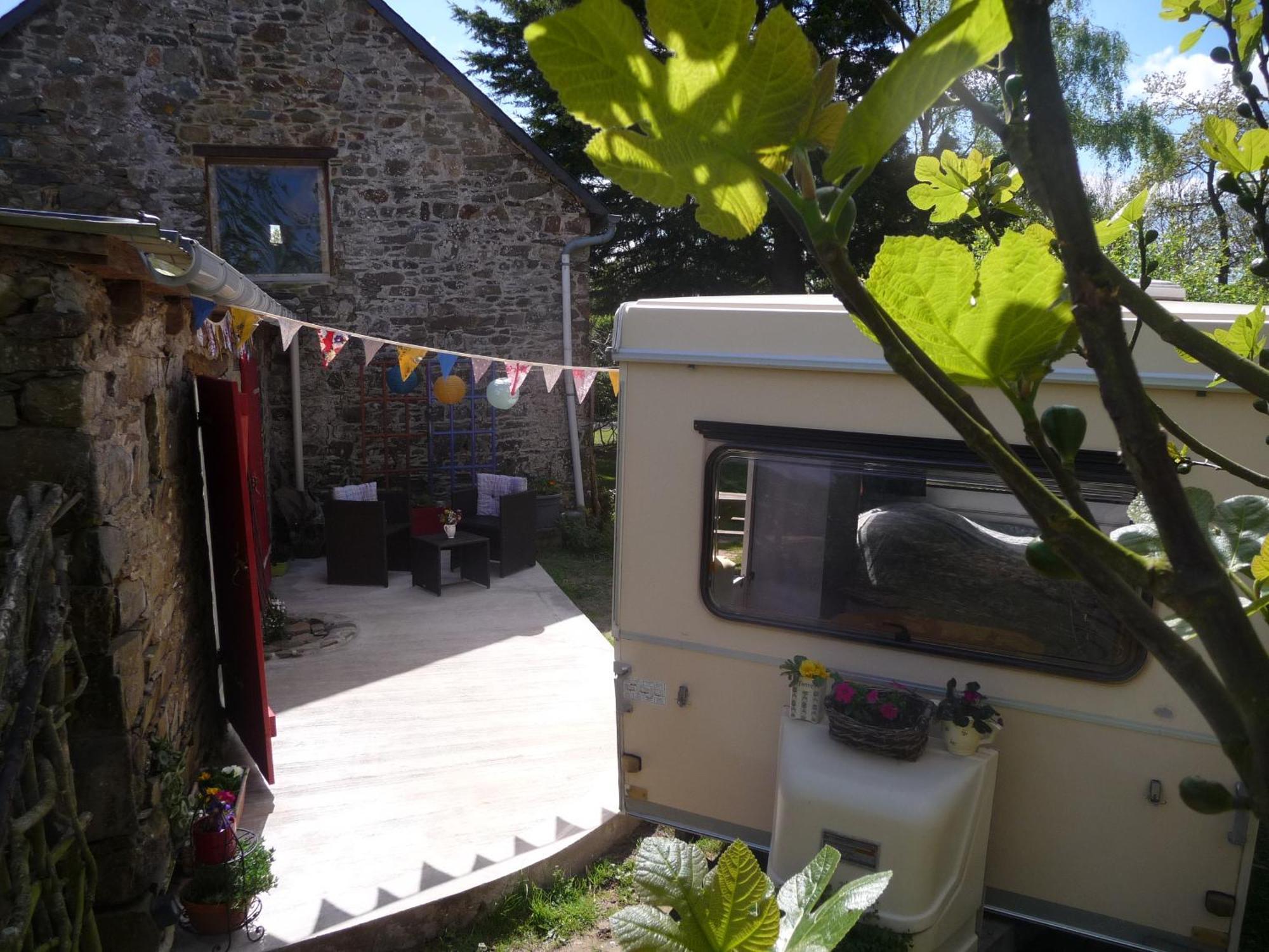 Bretagne Chambre D'Hotes Suite 53M2 Et Caravane Vintage Avec Cuisine Et Salle De Bains Privees Brittany B&B 53M2 Suite And Vintage Caravan Glamping With Private Kitchen And Bathroom Pleumeur-Gautier Εξωτερικό φωτογραφία